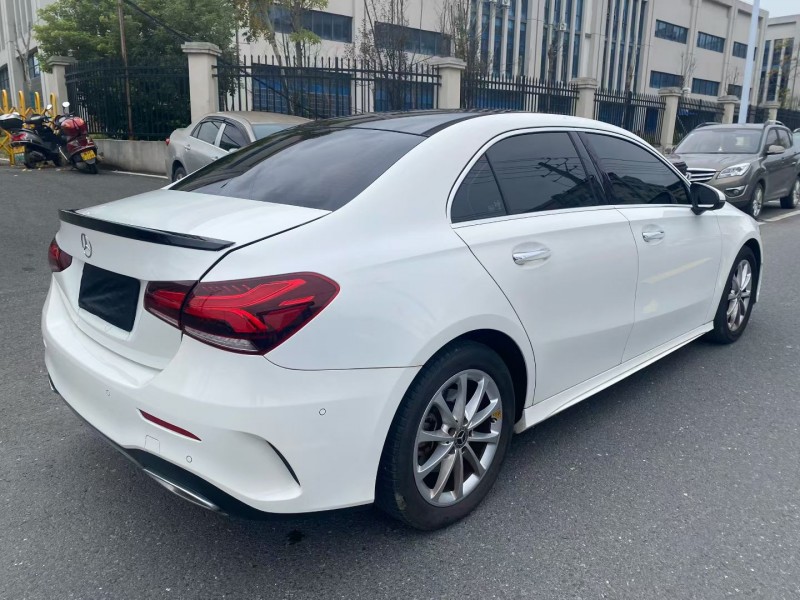 长沙19年奔驰A9