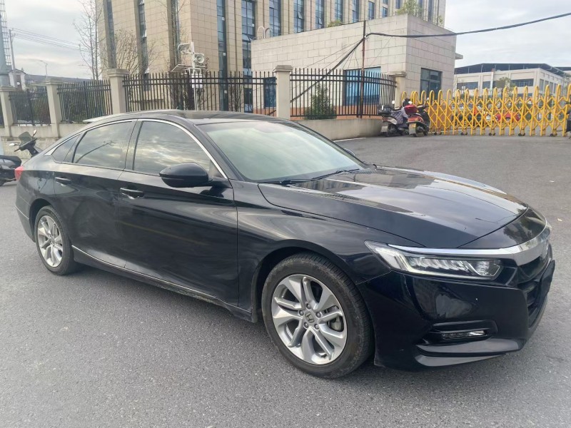 贵阳21年本田雅阁3