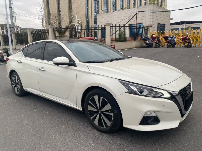 长沙21年日产天籁3