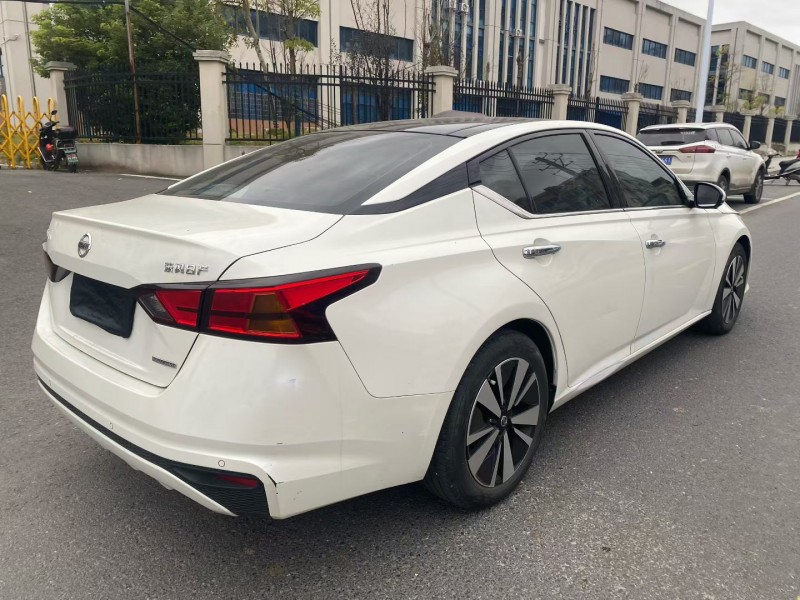 长沙21年日产天籁9