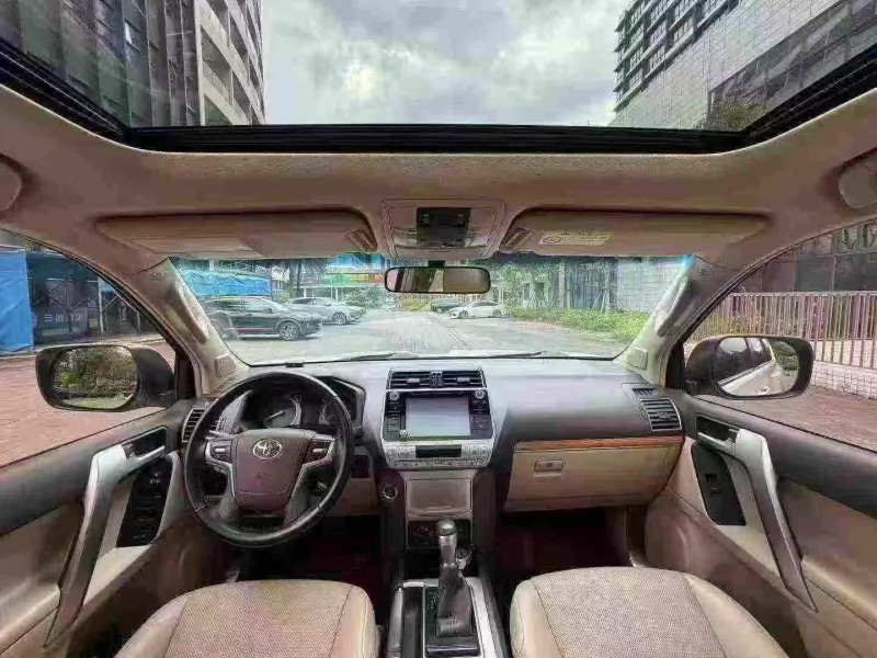 佛山18年丰田普拉多5