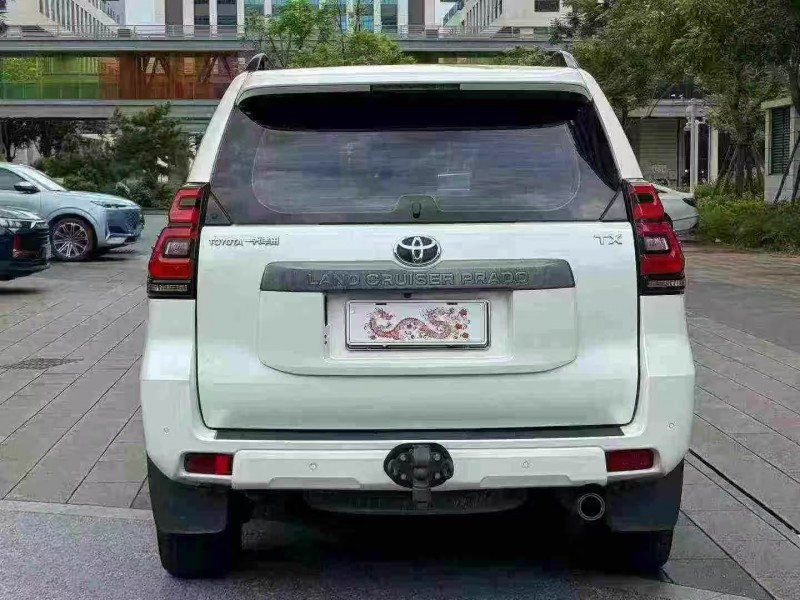 佛山18年丰田普拉多9