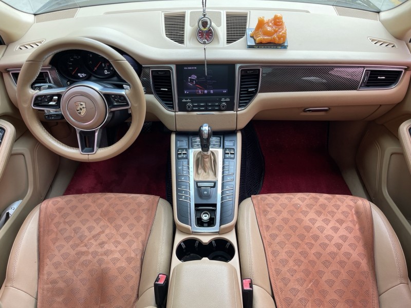 济宁17年保时捷Macan5