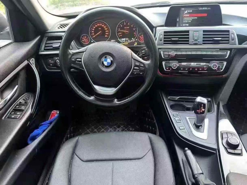 广州18年宝马3系8