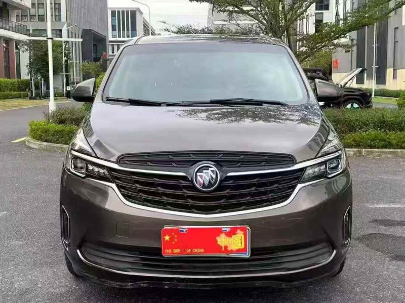 广州22年别克GL81
