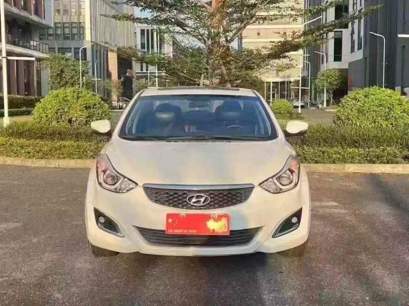 广州17年现代朗动1