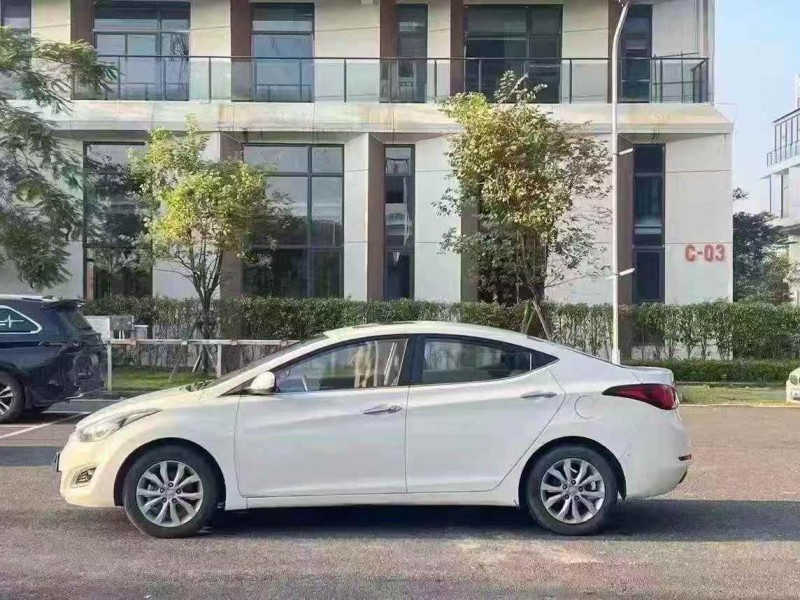 广州17年现代朗动4