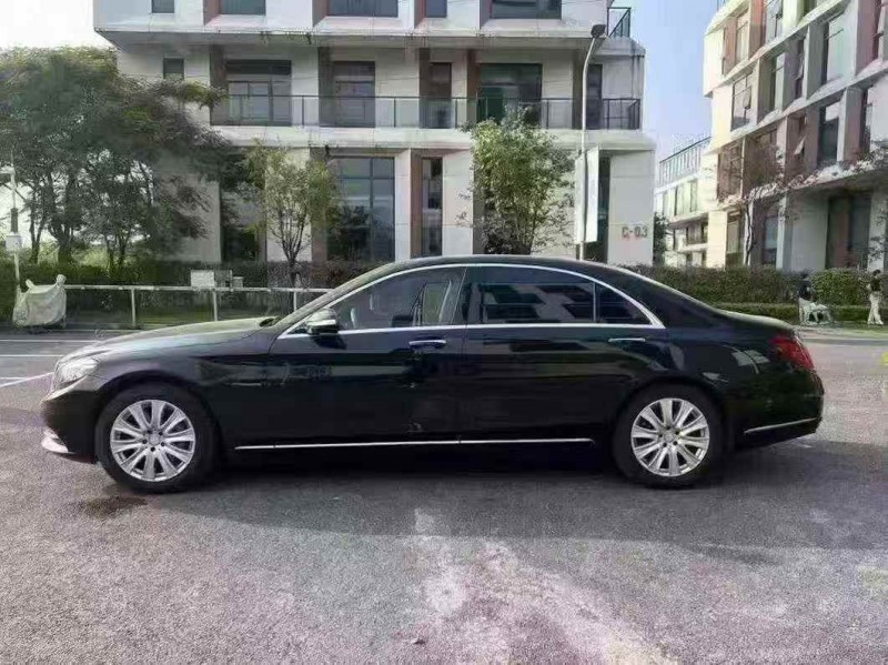 广州17年奔驰S6