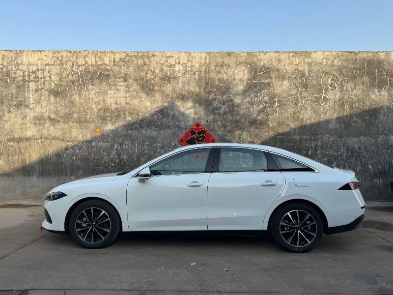 青岛25年荣威D76