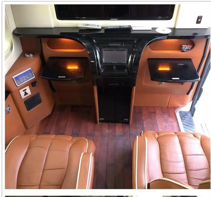 济宁14年奔驰斯宾特4