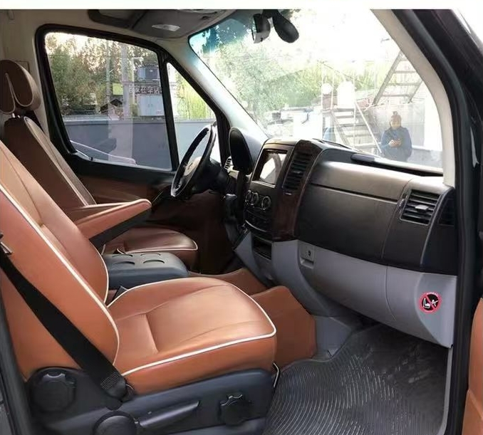 济宁14年奔驰斯宾特6