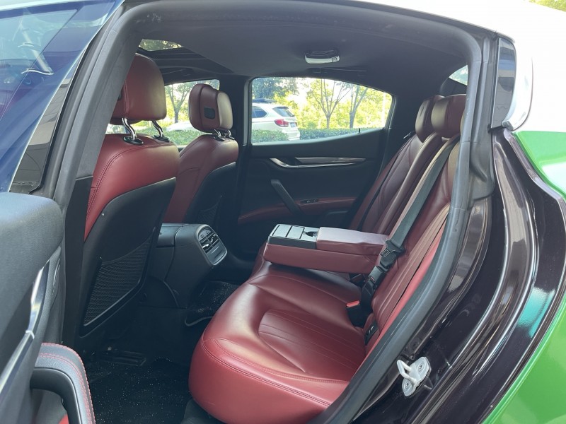 济宁15年玛莎拉蒂Ghibli5