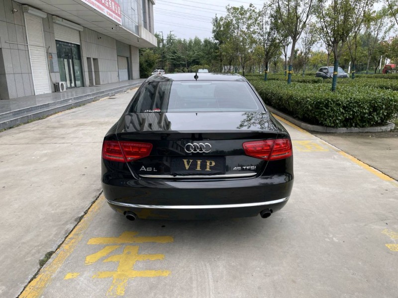 济宁14年奥迪A8L5