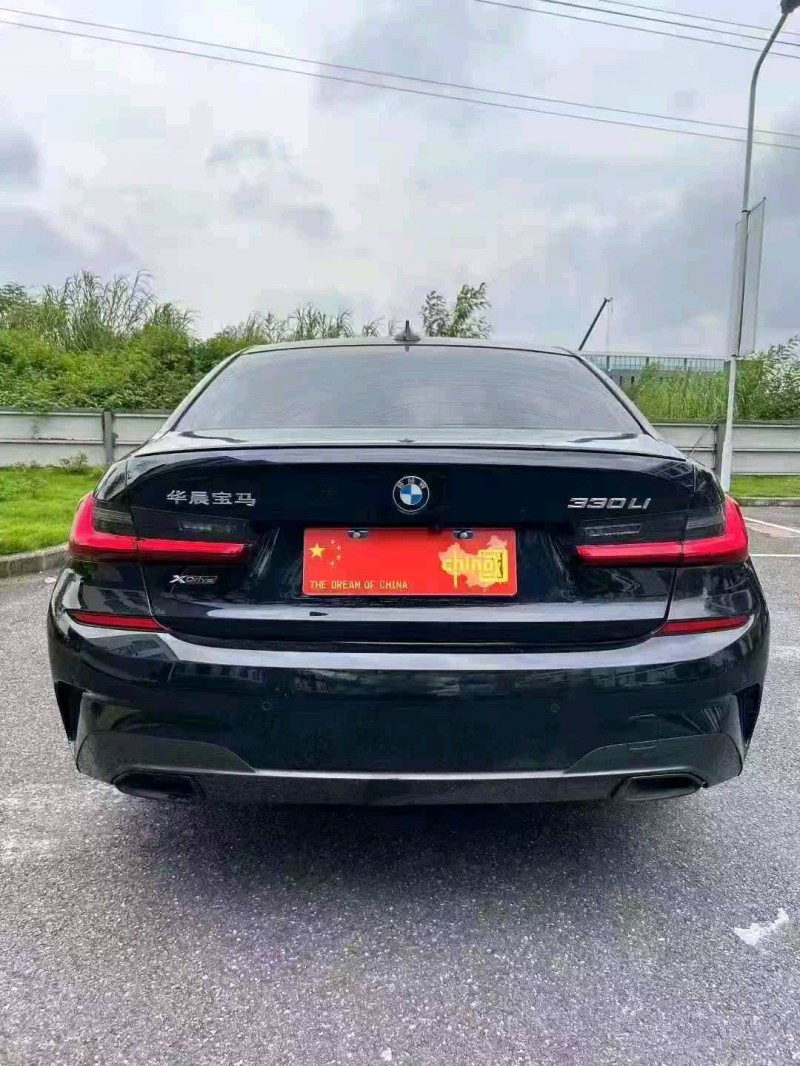 广州22年宝马3系8