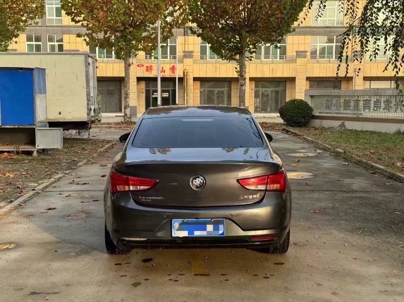 聊城17年别克威朗8