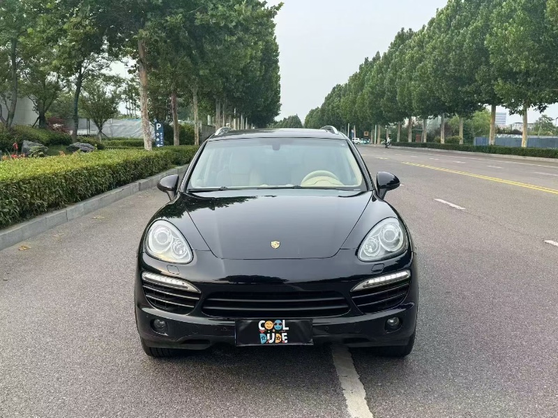 青岛11年保时捷卡宴1