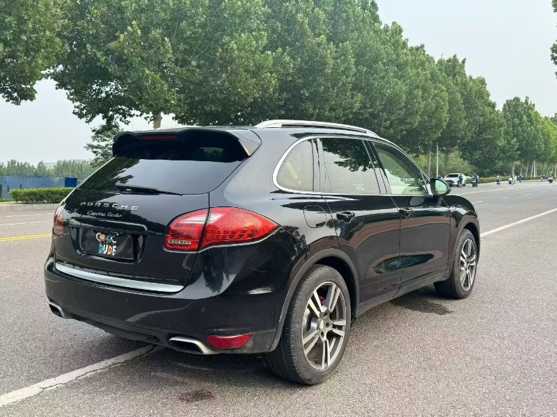 青岛11年保时捷卡宴5