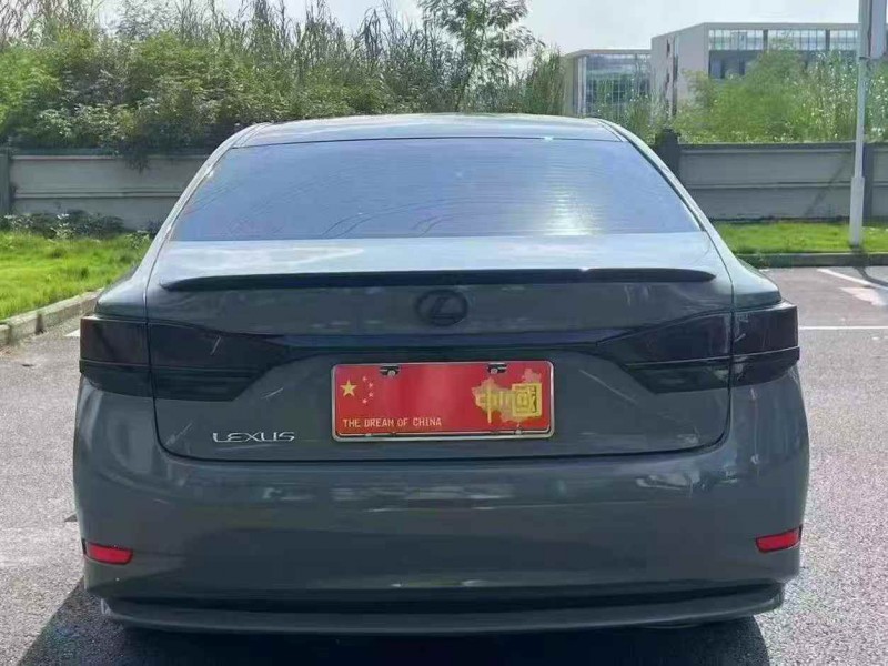 广州18年雷克萨斯ES4