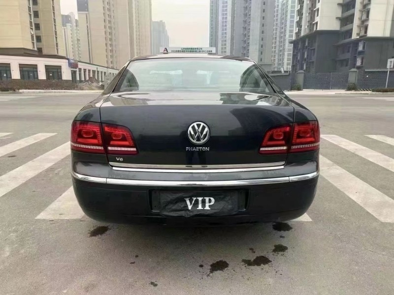 济宁13年大众辉腾8