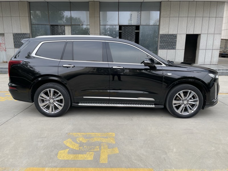济宁21年凯迪拉克XT63