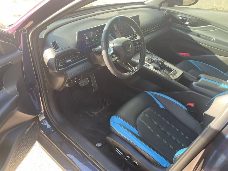 保定23年传祺影豹6