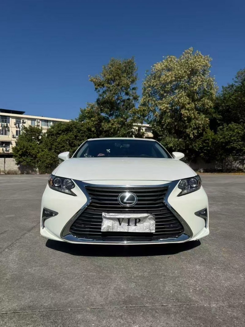 广州17年雷克萨斯ES1