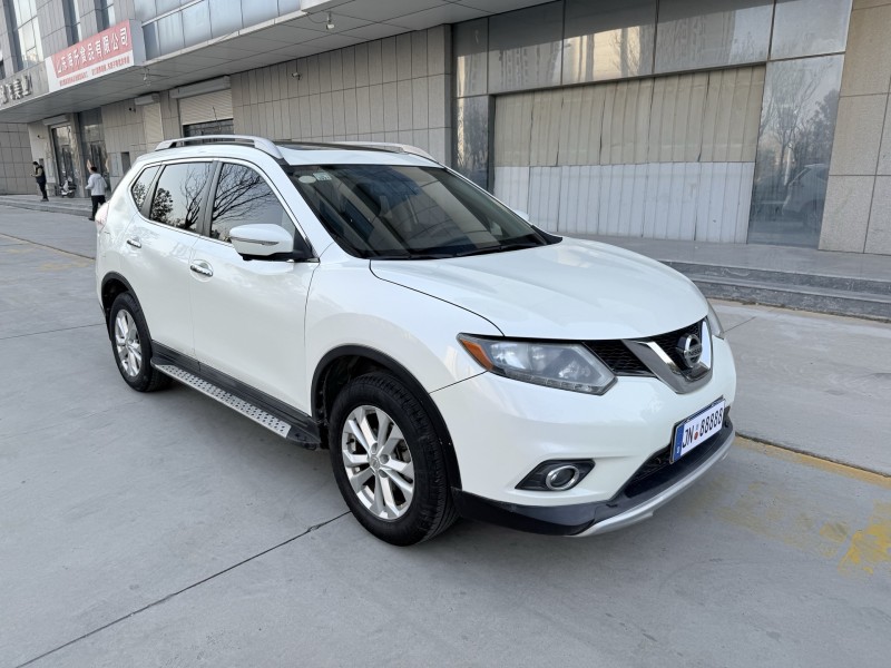 济宁15年日产奇骏2