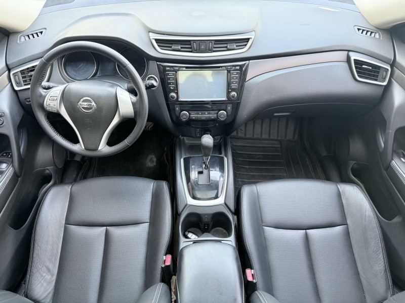 济宁15年日产奇骏3