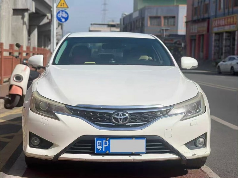 东莞14年丰田锐志1