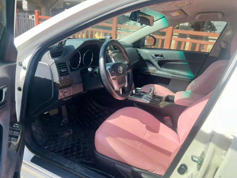 东莞14年丰田锐志6