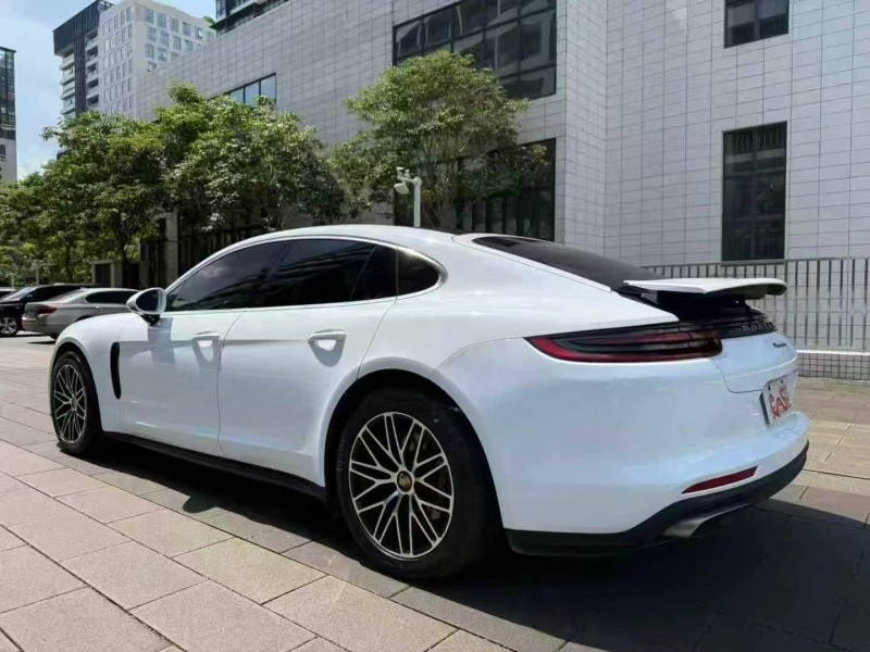 佛山18年保时捷帕拉梅拉7