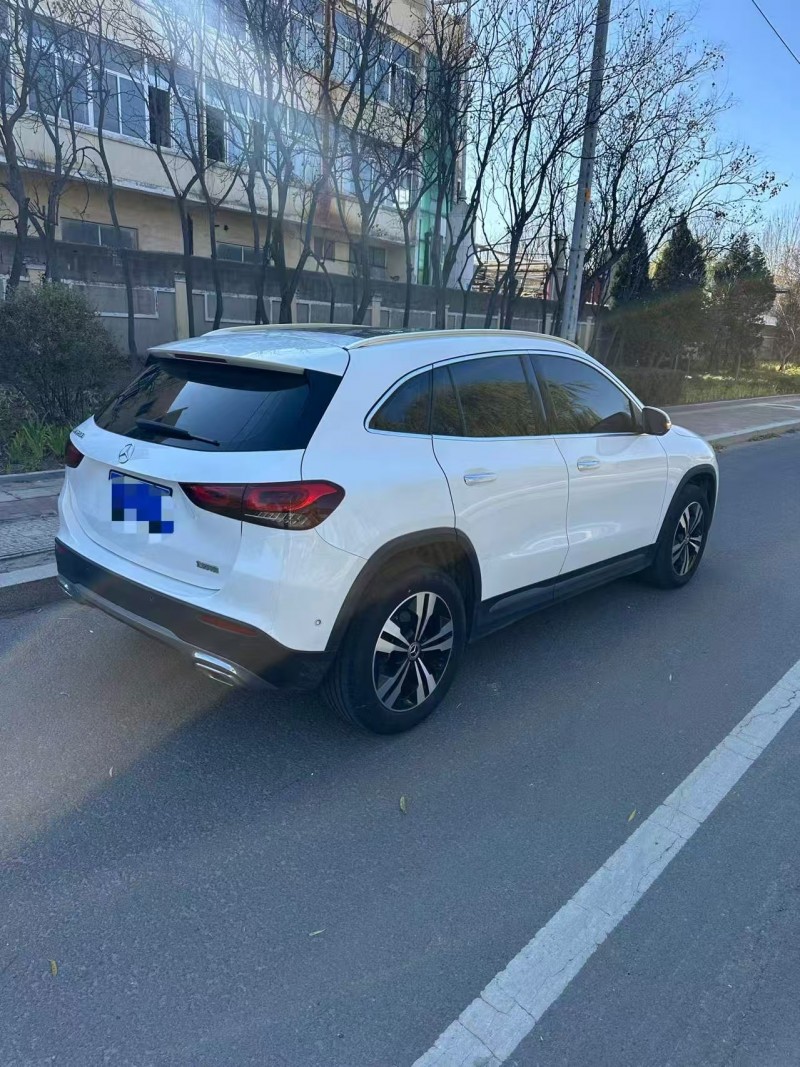 青岛22年奔驰GLA7