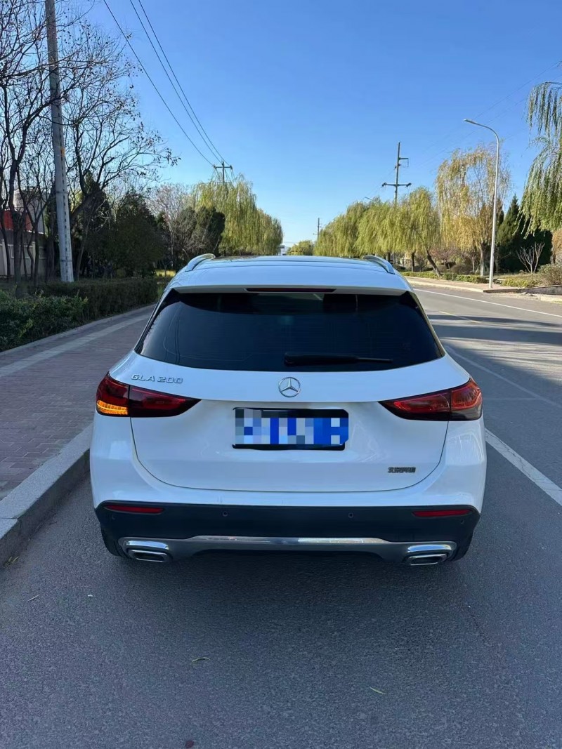 青岛22年奔驰GLA9