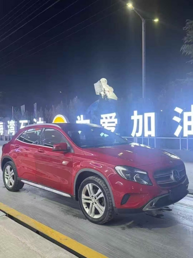 潍坊16年奔驰GLA3