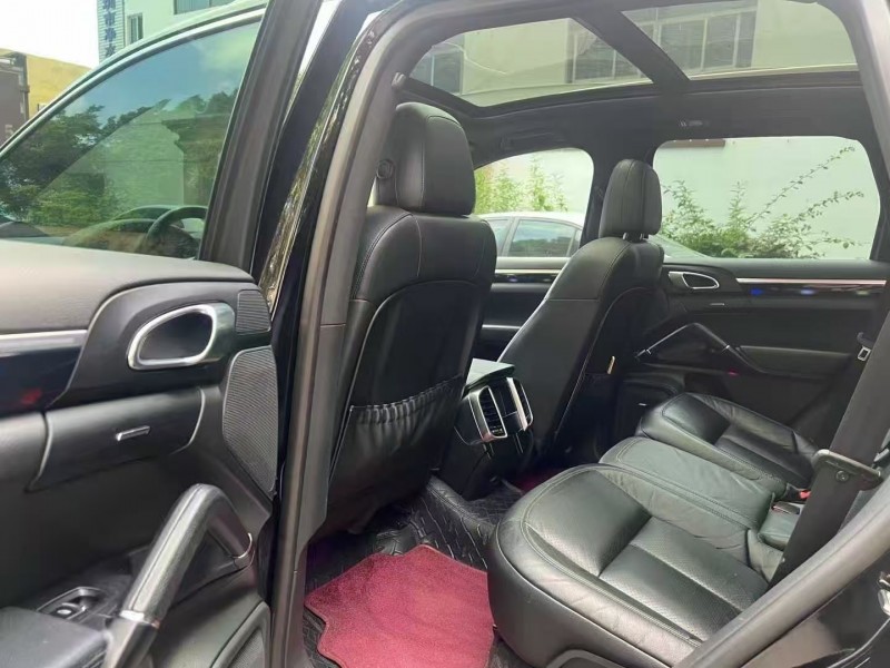 东莞18年保时捷卡宴4