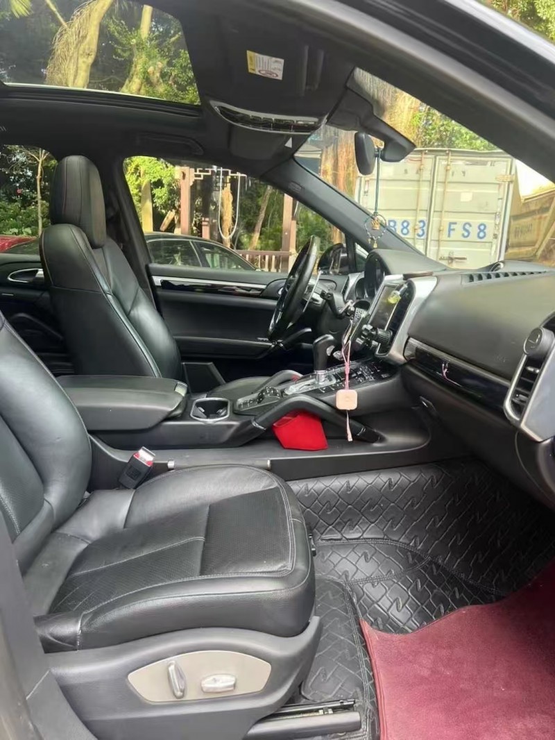 东莞18年保时捷卡宴5