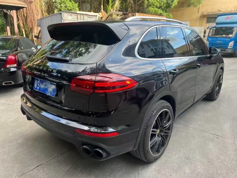 东莞18年保时捷卡宴8