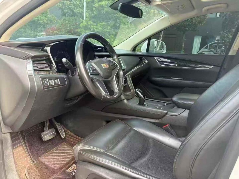 邵阳16年凯迪拉克XT54