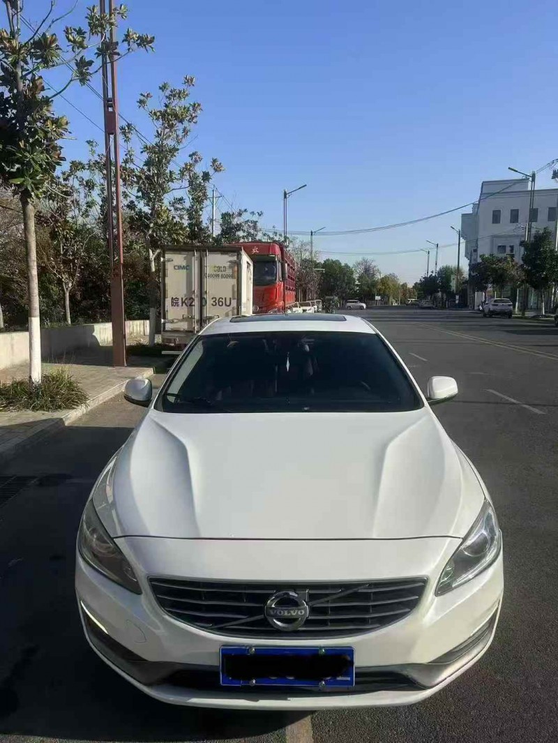 淮南16年沃尔沃S60L1