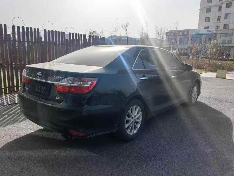 淄博16年丰田凯美瑞7