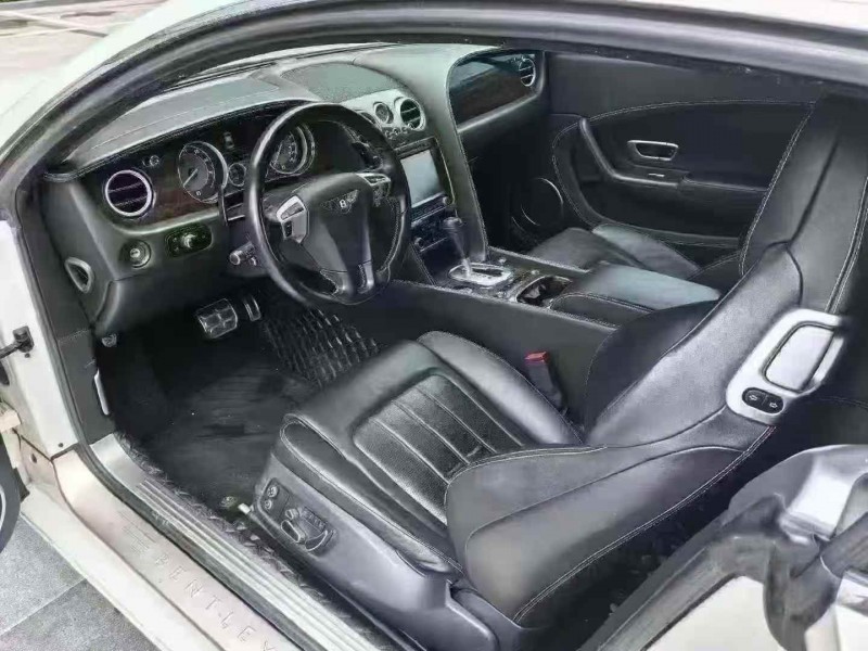 咸阳14年宾利欧陆4