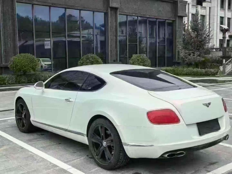 咸阳14年宾利欧陆8