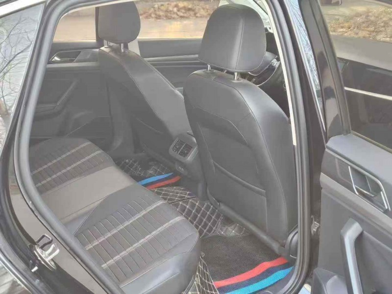 枣庄19年大众朗逸5