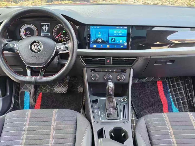 枣庄19年大众朗逸8