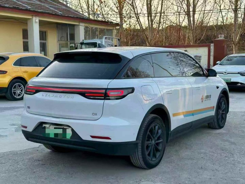 淄博24年零跑汽车C117