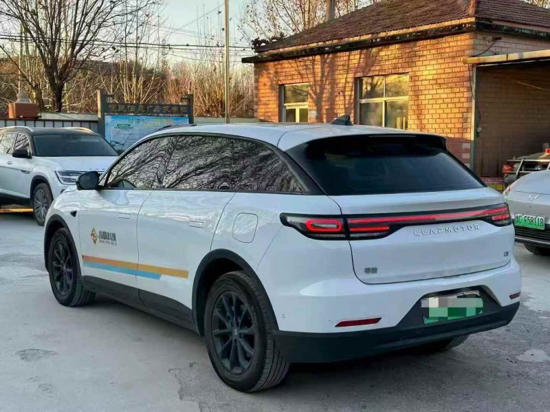 淄博24年零跑汽车C118