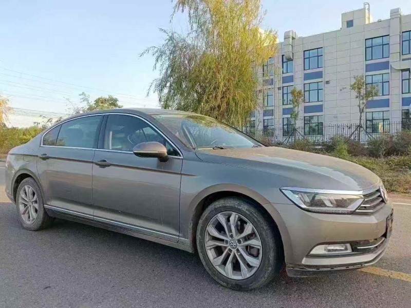 枣庄17年大众迈腾3