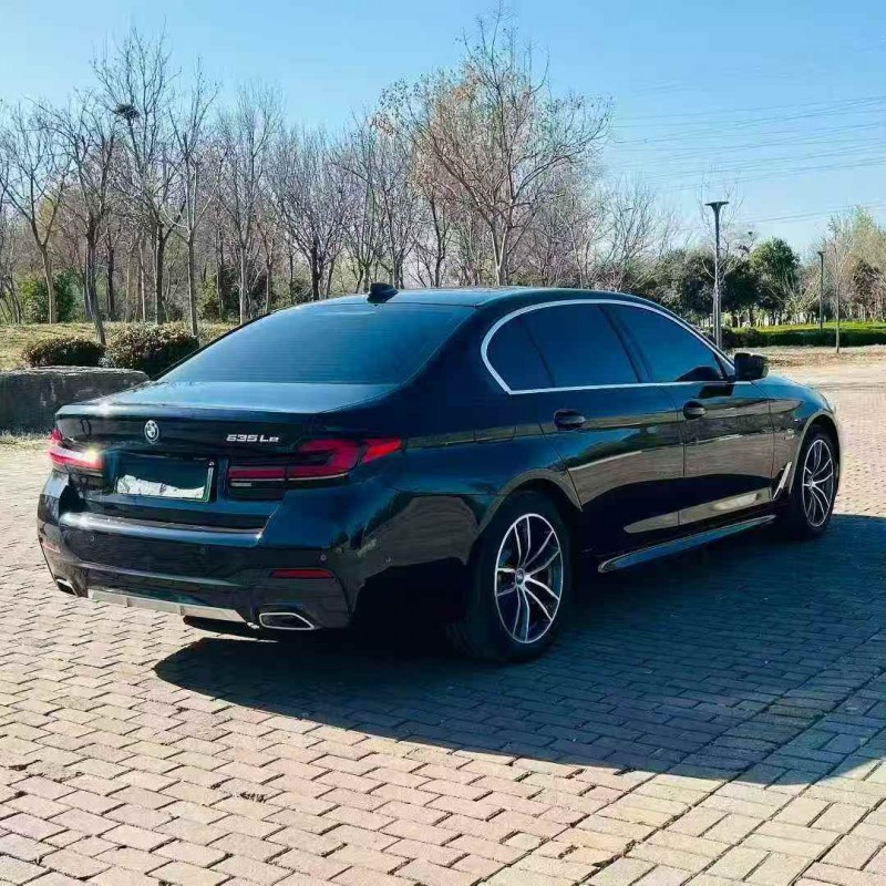济宁23年宝马5系9