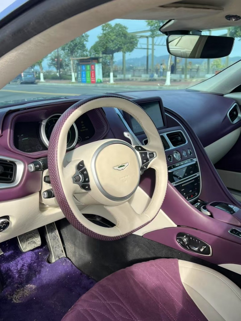 长沙19年阿斯顿·马丁DB113