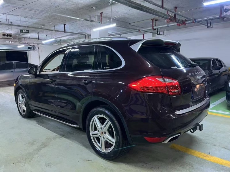 成都14年保时捷卡宴4